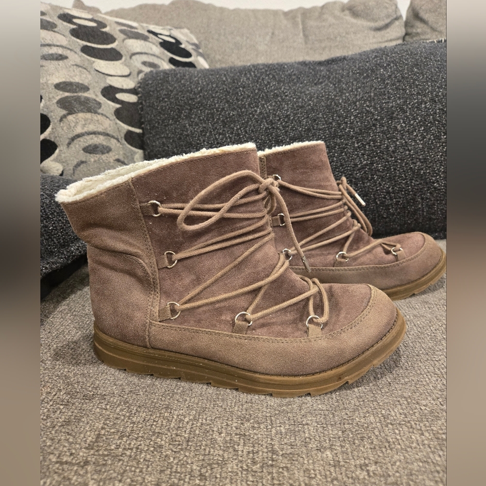 Mad‎ Love Tan Lace-Up Winter Boots
